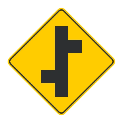 Señal de tránsito: INTERSECCIÓN ESCALONADA PRIMERA IZQUIERDA